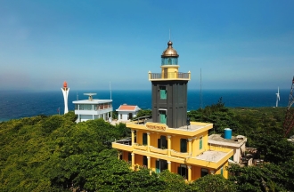 Ngọn hải đăng Phú Quý